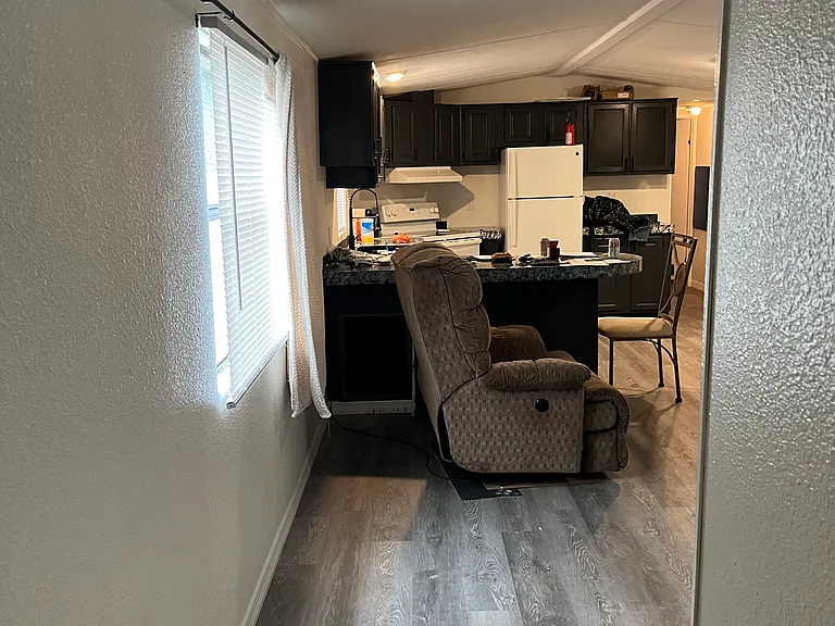 18816 Seacraft Dr — Photo 3