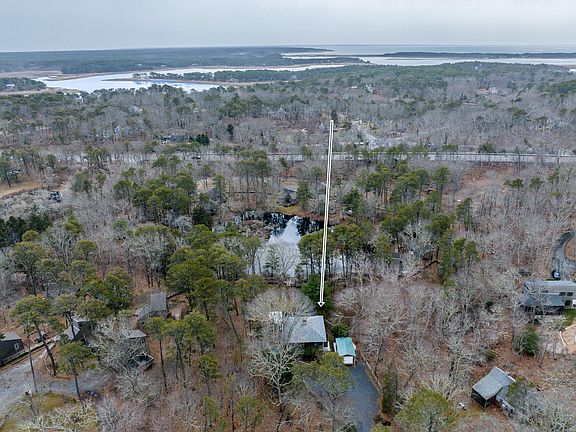 2nd image of 88 Cottontail Road