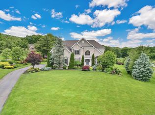 33 Shelburne Way, Glastonbury, CT 06033