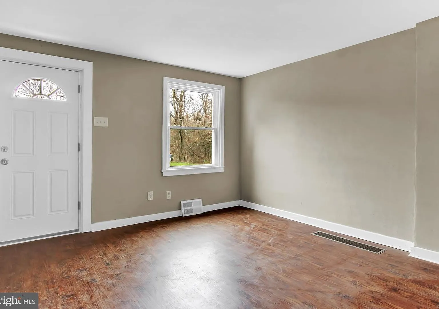 Coming Soon - Cozy 2 Bedroom, 1 Bath Townhome in Harrisburg, Pa. — Photo 4