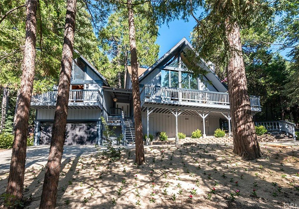 1st image of 385 Cumberland Drive