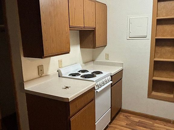 4th image of 1121 Macarthur Rd #3