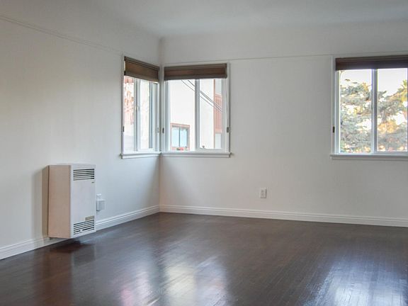 5th image of 927 9th St APT C