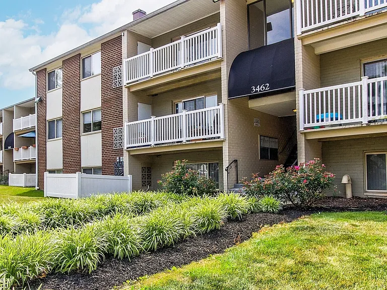 Henson Creek Apartment Homes — Photo 11