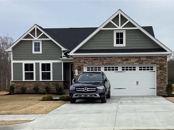 103 Martha Washington Pkwy, Williamsburg, VA 23185