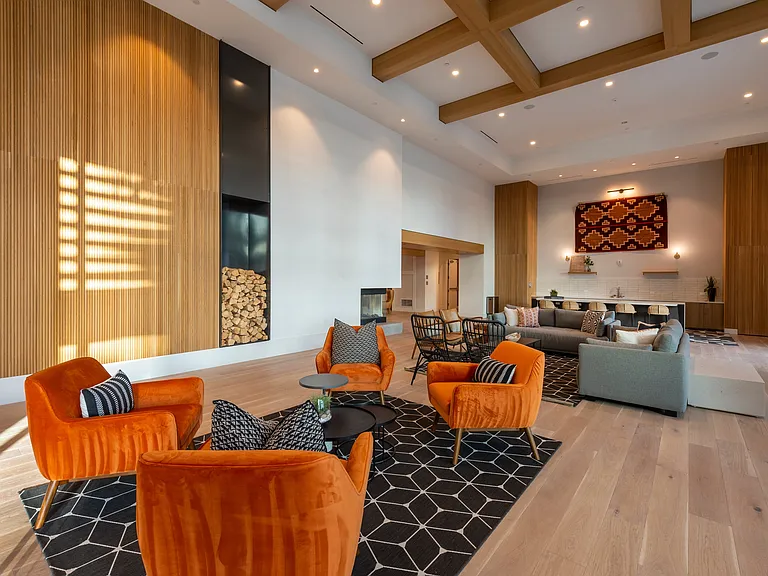 TownsendClubroom0011