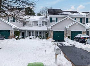 11 Willow Wood Dr, East Setauket, NY 11733