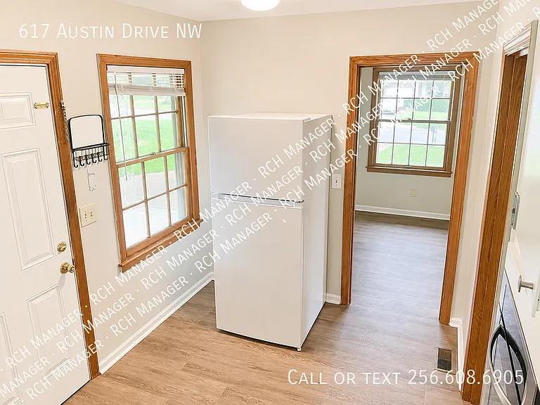 617 Austin Dr NW — Photo 5