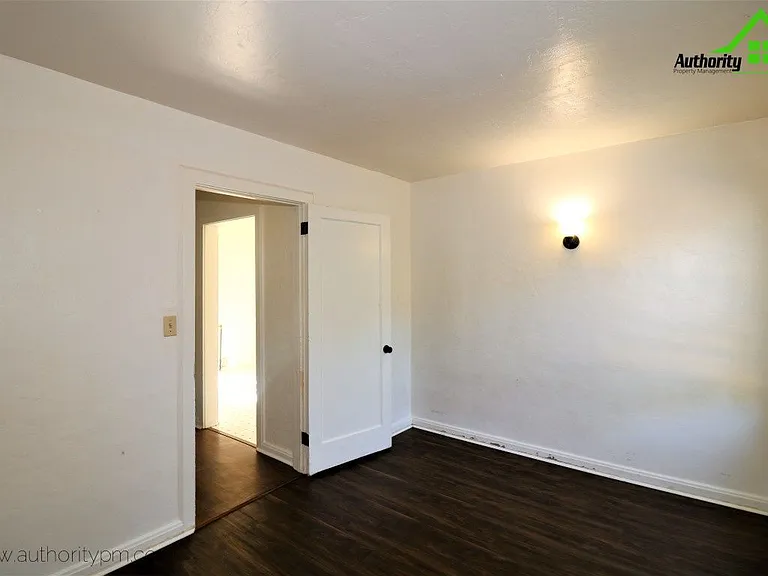 1141 Magnolia Ave — Photo 12
