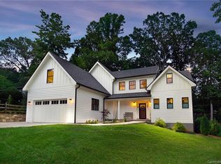 100 Ridge St, Black Mountain, NC 28711