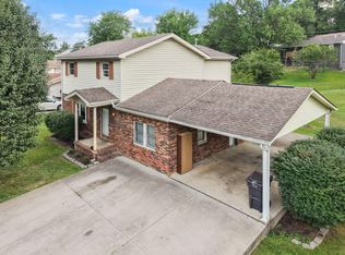 697 Oaklawn Cir, Corbin, KY 40701