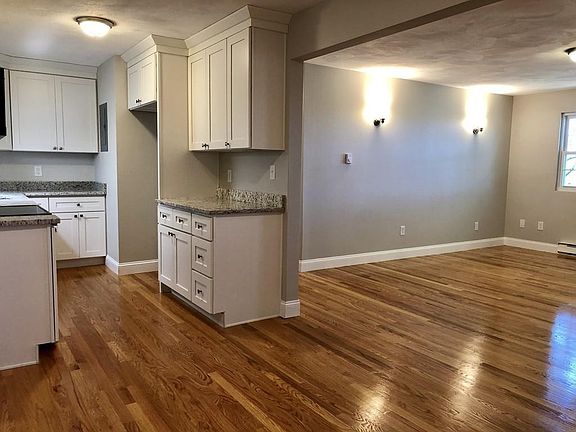 3rd image of 207 Samoset St APT B8
