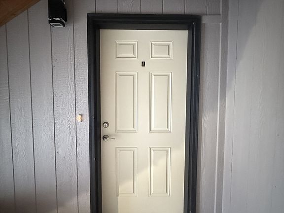 2nd image of 875 W Lookout Dr #2