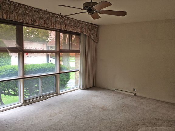 2nd image of 4841 Sunnyside Dr