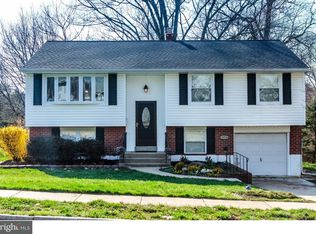 3174 Surrey Ln, Aston, PA 19014