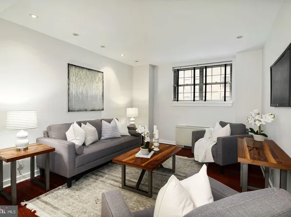 219 S 18th St #1121, Philadelphia, PA 19103