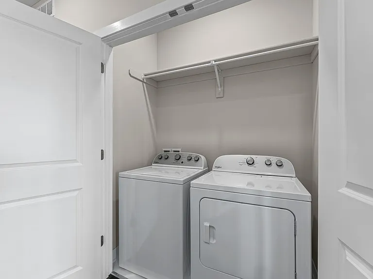 602 Spruce St — Photo 17