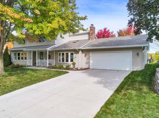 7836 Juneau Ln N, Maple Grove, MN 55311