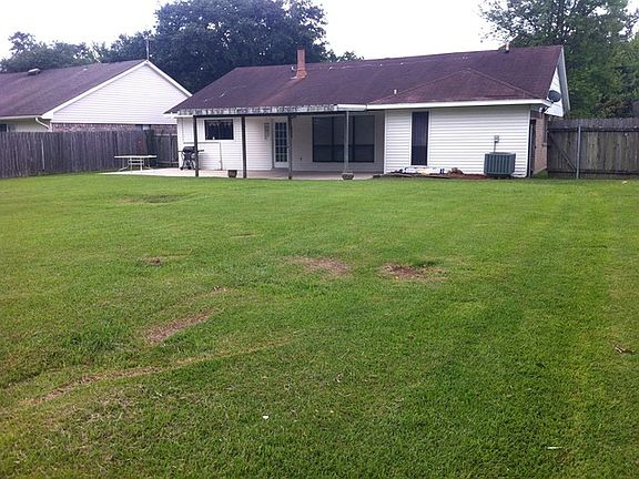 2nd image of 408 W Catahoula Ct