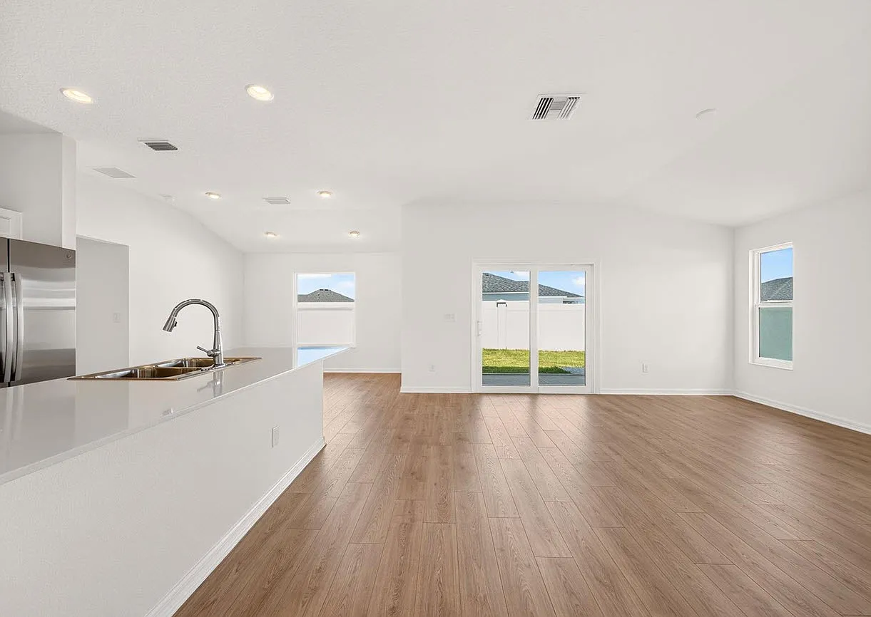 3 bed, 1448 sqft, $2,600 — Photo 2