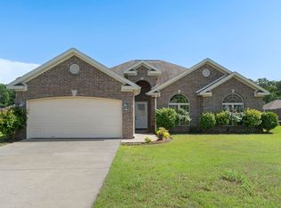 812 Sunnyside Ln, Redfield, AR 72132