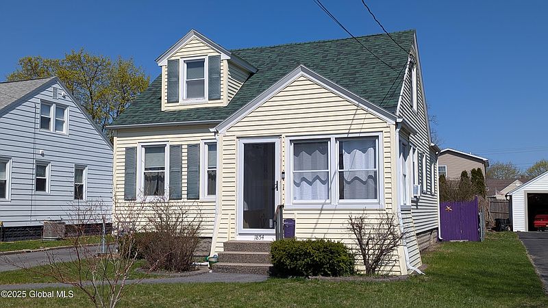 5th image of 1854 Ferguson Street