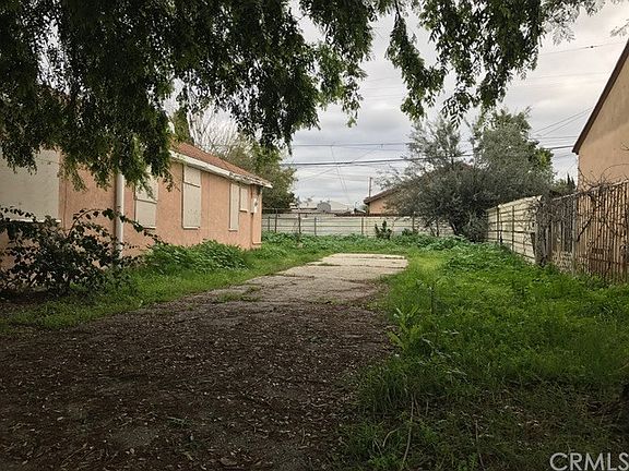 2nd image of 14322 Cabrillo Ave