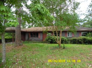 733 S 6th St, Jesup, GA 31545