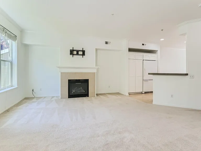 10245 NW Wilshire Ln #10245 — Photo 3