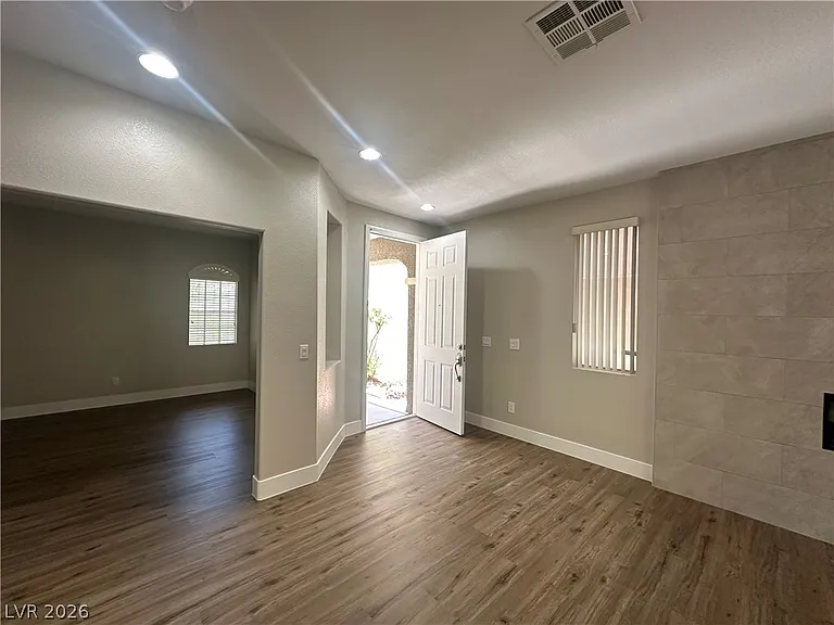 11126 Evvie Ln — Photo 6