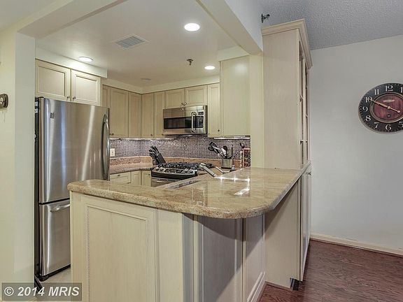 3rd image of 4808 Moorland Ln APT 402