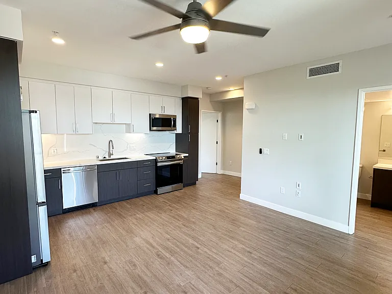 Evoc Hillcrest — Photo 51