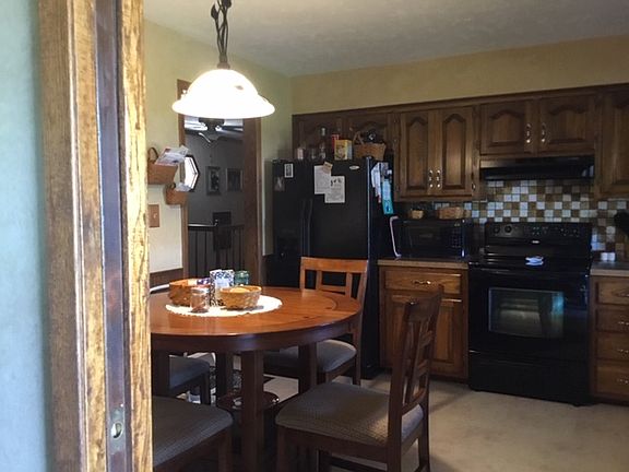 2nd image of 411 E Logan Ave