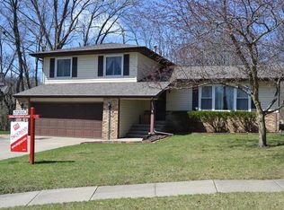 2939 Circle Hill Ct NE, Cedar Rapids, IA 52402