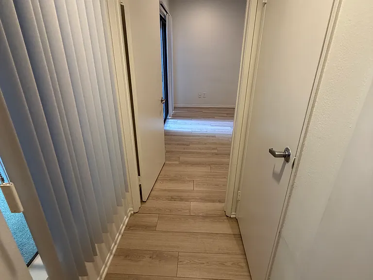 13112 Valleyheart Dr — Photo 18