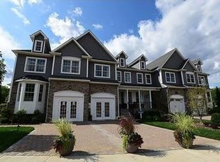 40 Gonzalez Dr, Old Bridge, NJ 08857