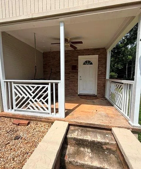 2811 Glenwood Ave SE — Photo 2
