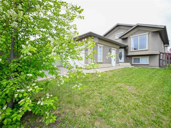 8821 S 113th Ave, Grande Prairie, AB T8X 1S2