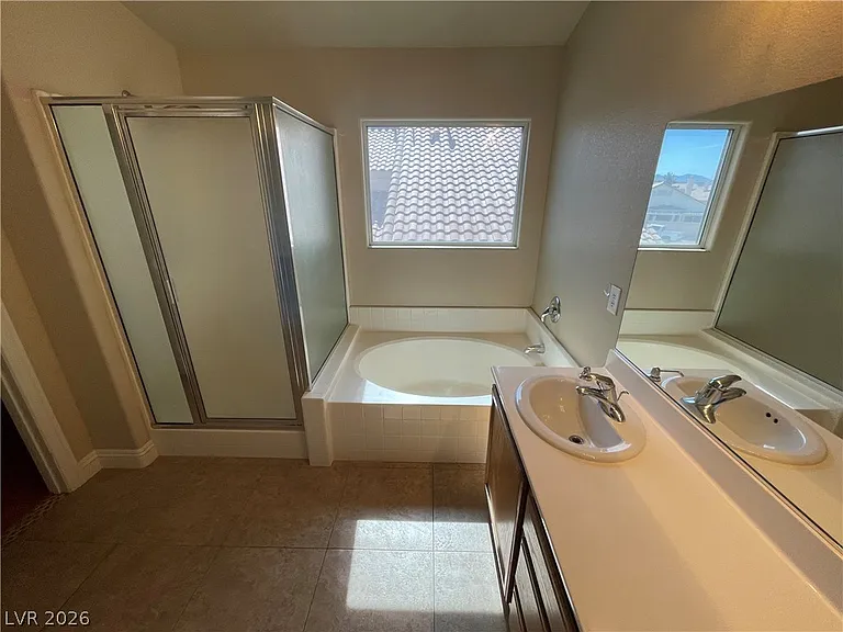 5947 Silver Trace Ct — Photo 16
