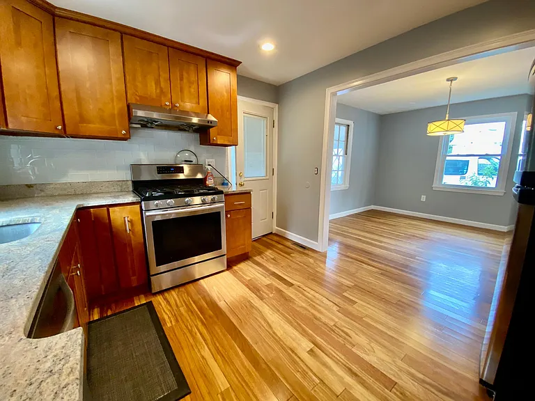 183 Granite Ave — Photo 3