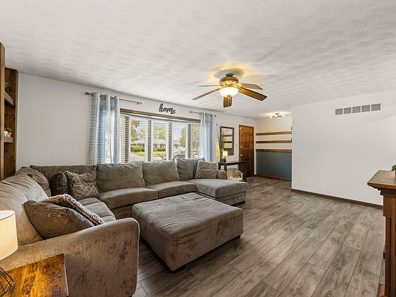 5th image of 1817 Lincoln Ave