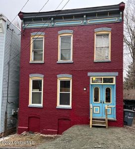 5 St Josephs Street, Troy, NY, 12180