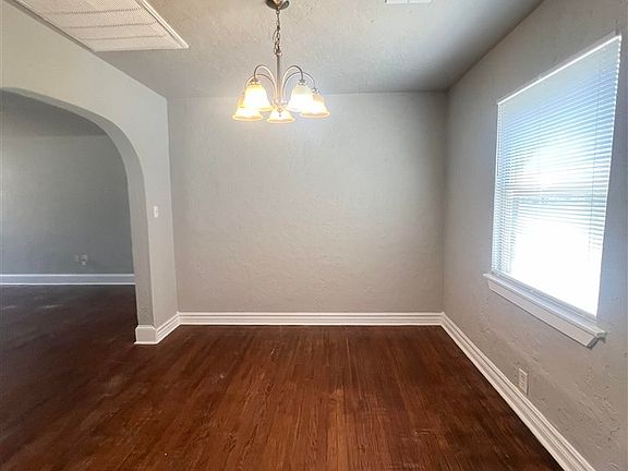 4th image of 1326 NW Ash Ave