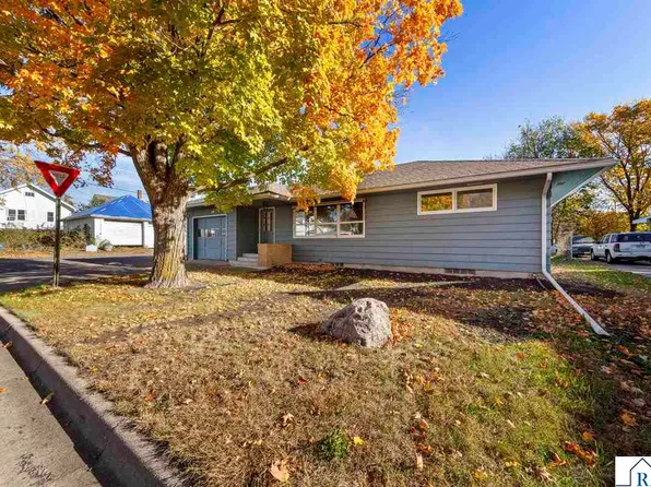 1043 Chase Ave, Gibbon, MN 55335