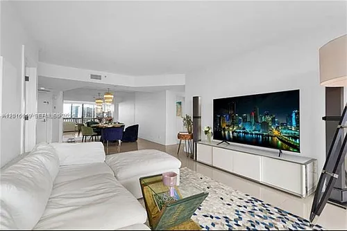 1000 W Island Blvd #2508 Photo 1