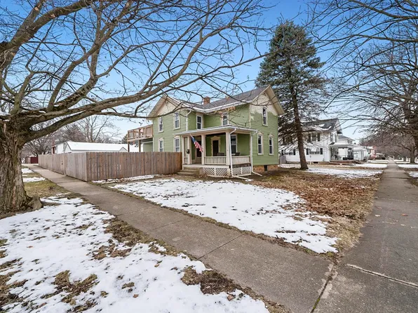 300 N 5th St, Oregon, IL 61061