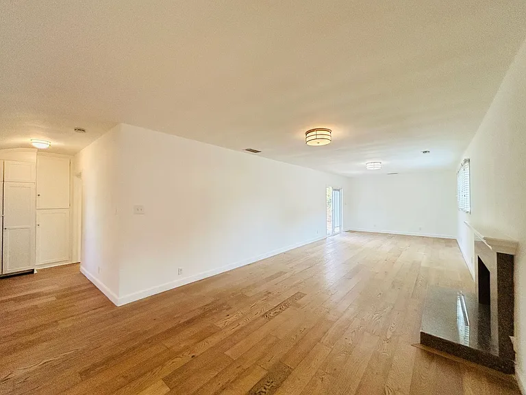 2884 Dunleer Pl — Photo 4