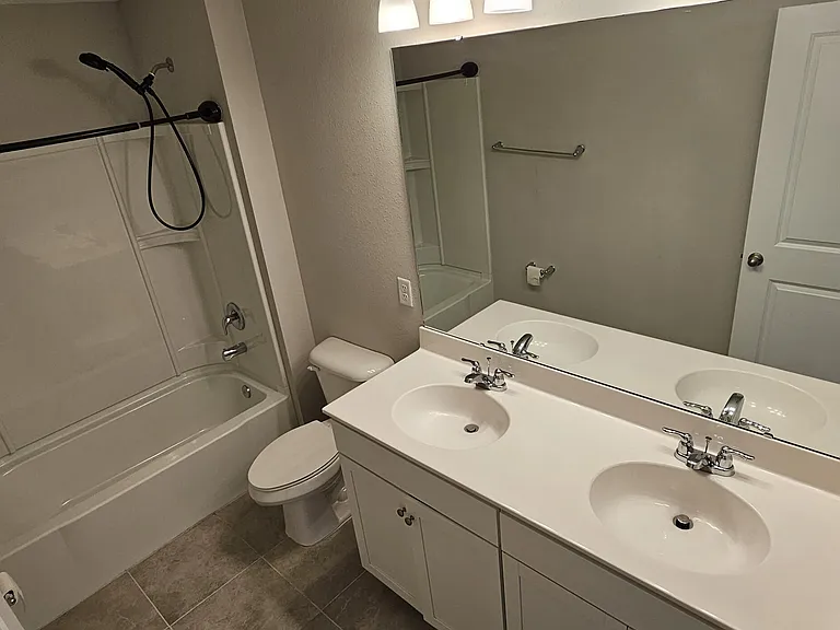39 Starnberg Ct — Photo 26