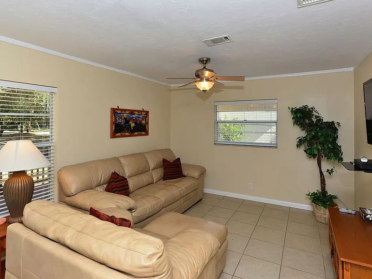 8200 Ibis St #2 — Photo 7