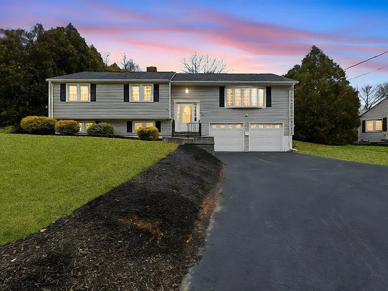 38 Juniper Ln — Photo 2